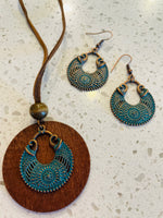 Load image into Gallery viewer, Tribal Earring and Necklace Set
